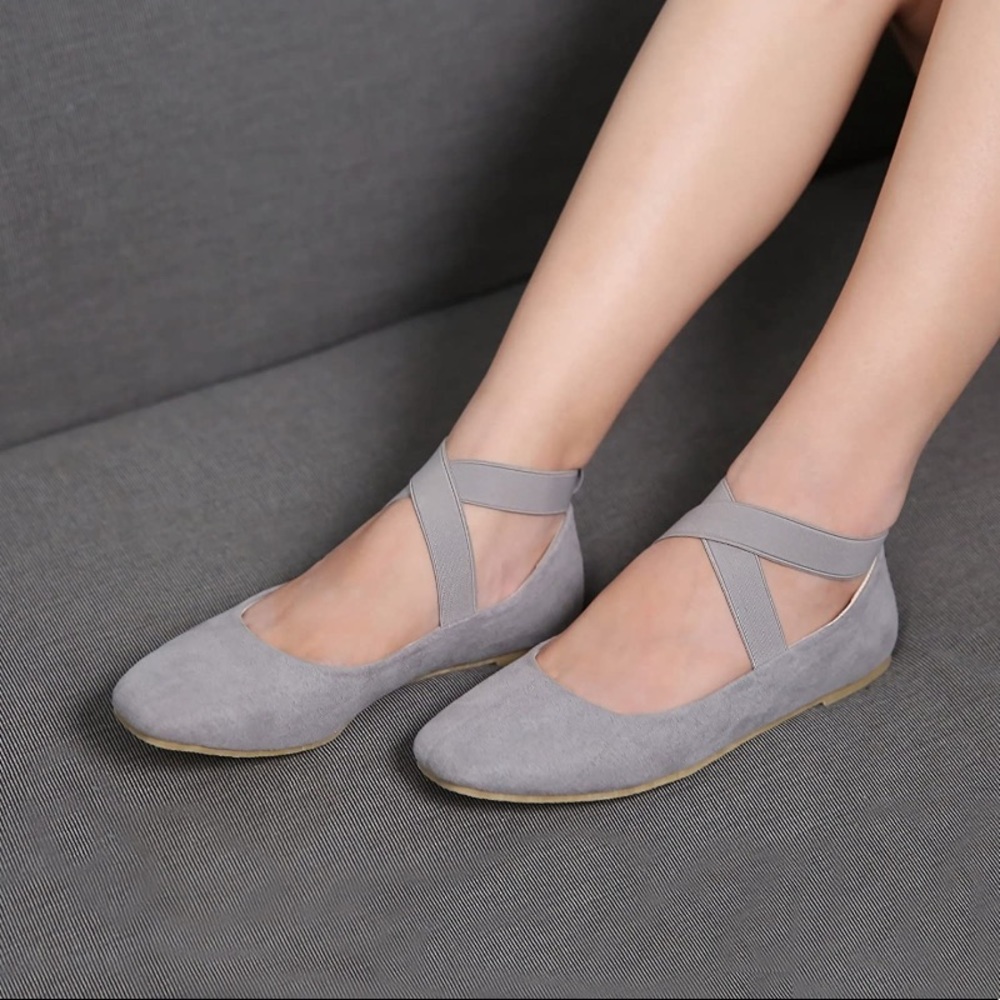 SALE!!! NIP WOMENS CINAK GRAY FLATS